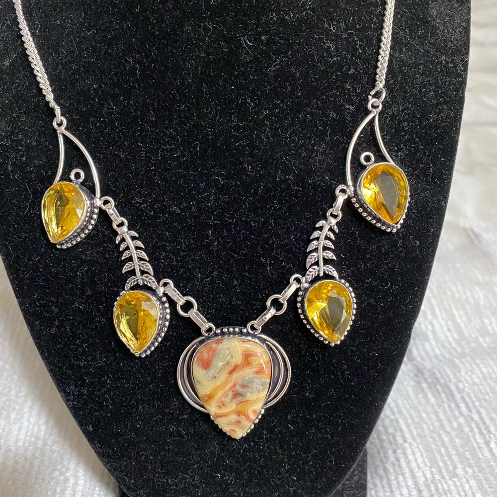 Beautiful silver necklace and earrings